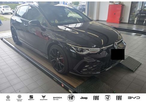 Volkswagen Golf, 2023 3
