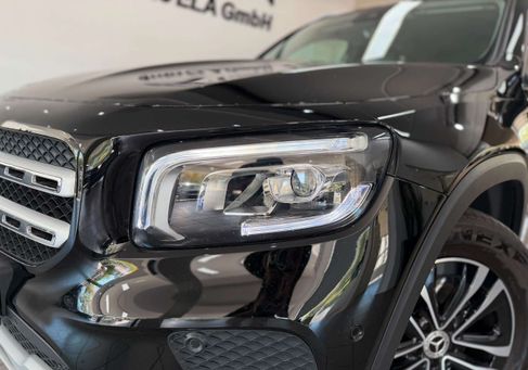Mercedes-Benz GLB 200, 2023