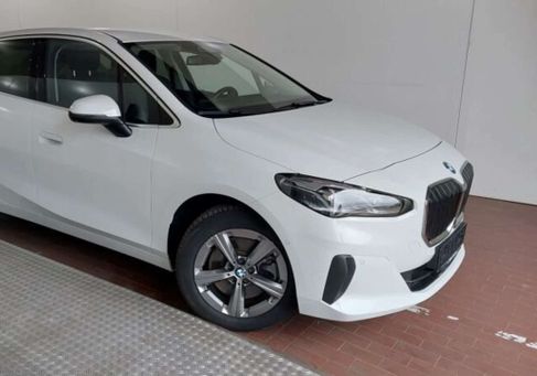 BMW 230, 2023