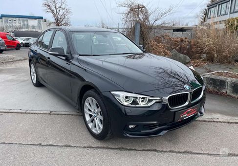 BMW 330, 2017