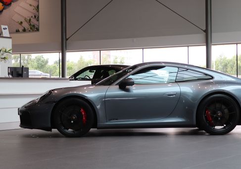 Porsche, 2025
