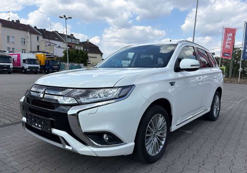 Mitsubishi Outlander, 2020