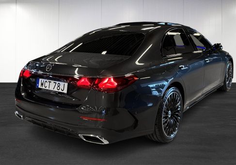 Mercedes-Benz E 300, 2026 3
