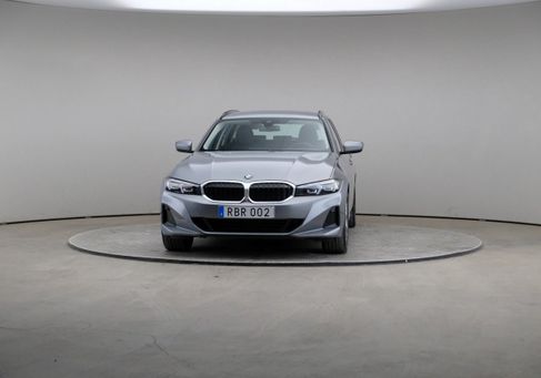 BMW 330, 2023 3