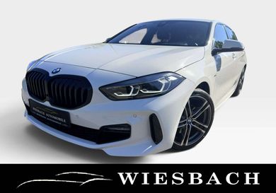 BMW 118, 2022