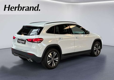 Mercedes-Benz GLA 250, 2020