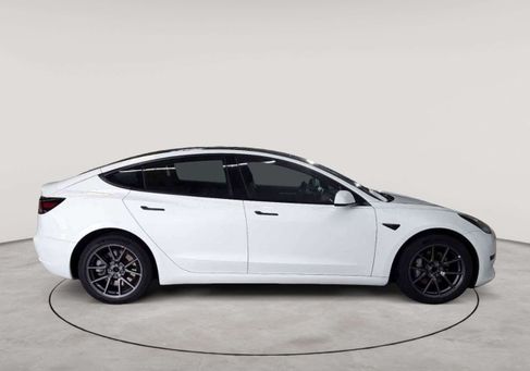 Tesla Model 3, 2022
