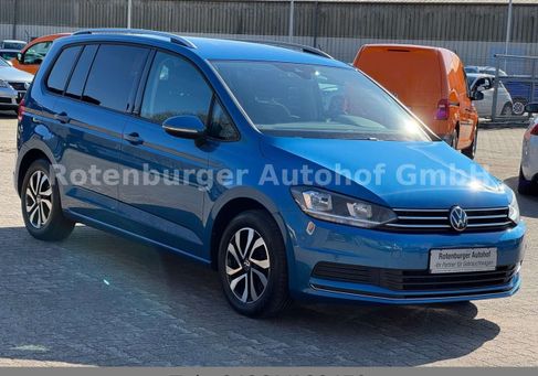 Volkswagen Touran, 2023 3