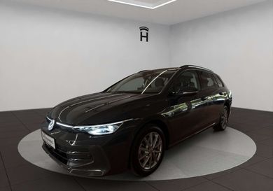 Volkswagen Golf, 2024