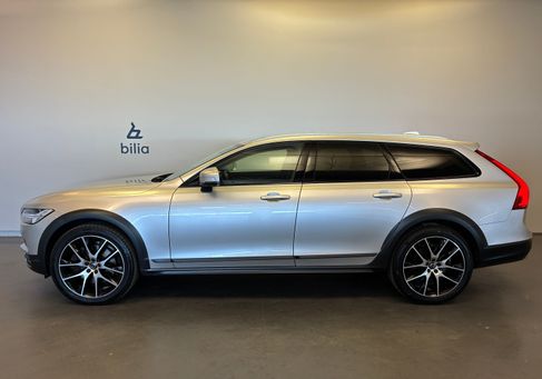 Volvo V90 Cross Country, 2020