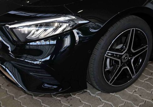 Mercedes-Benz A 180, 2025