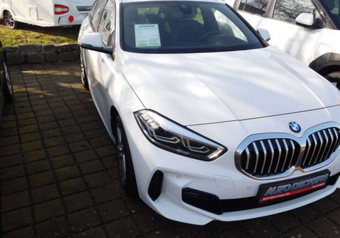 BMW 118, 2021