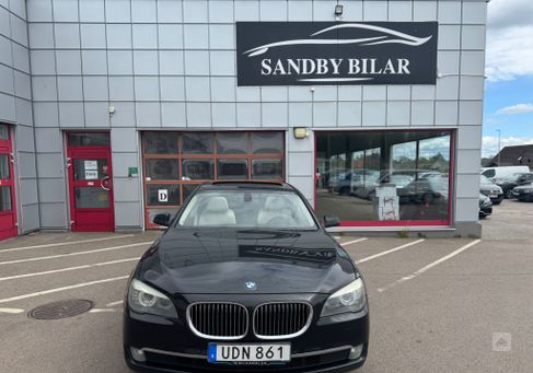 BMW 730, 2009