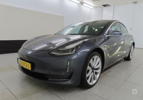 Tesla Model 3, 2019