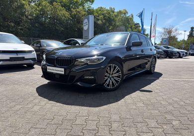 BMW 330, 2022