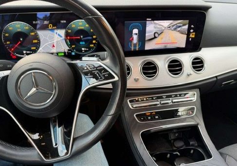 Mercedes-Benz E 300, 2022