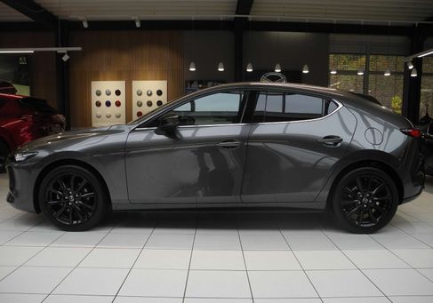 Mazda 3, 2024