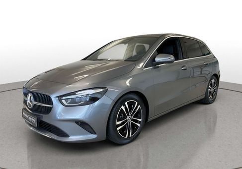 Mercedes-Benz B 180, 2025