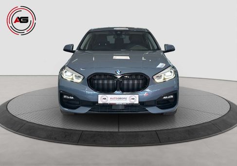 BMW 120, 2022