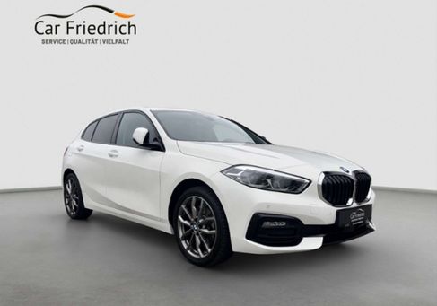 BMW 120, 2021 3