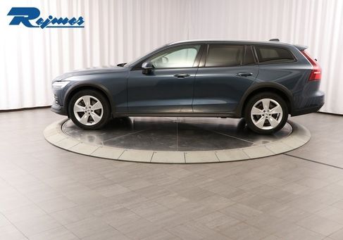 Volvo V60 Cross Country, 2021