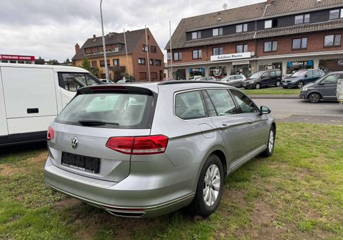 Volkswagen Passat Variant, 2018 3