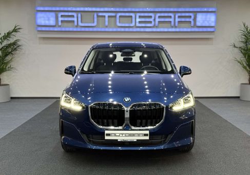 BMW 216, 2024
