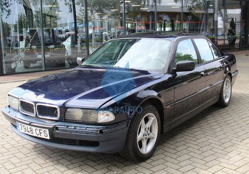 BMW 750, 1997