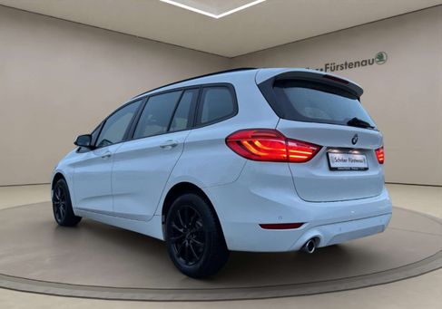 BMW 216, 2020
