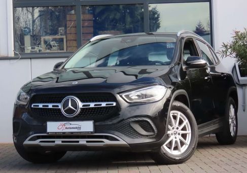 Mercedes-Benz GLA 180, 2021