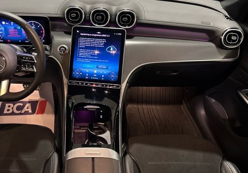 Mercedes-Benz GLC 220, 2025