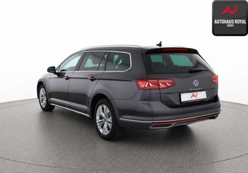 Volkswagen Passat, 2023