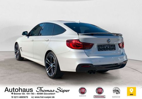 BMW 330, 2020