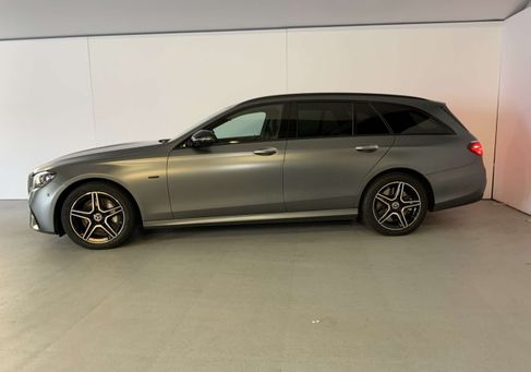 Mercedes-Benz E 300, 2021 3