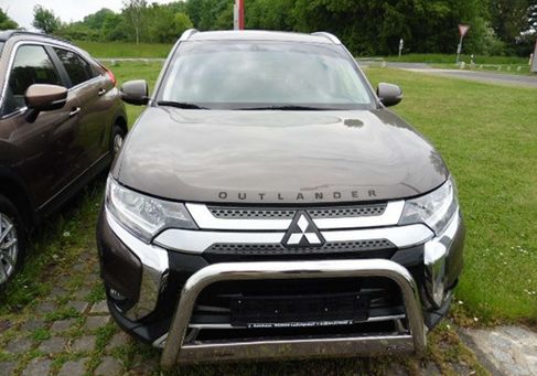 Mitsubishi Outlander, 2020