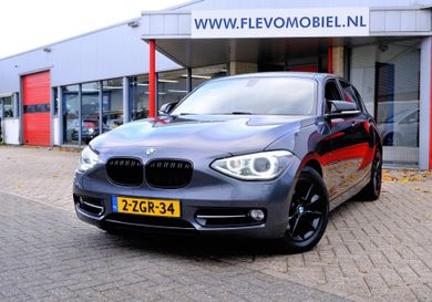 BMW 114, 2015