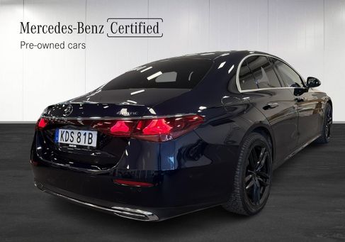 Mercedes-Benz E 300, 2024 3
