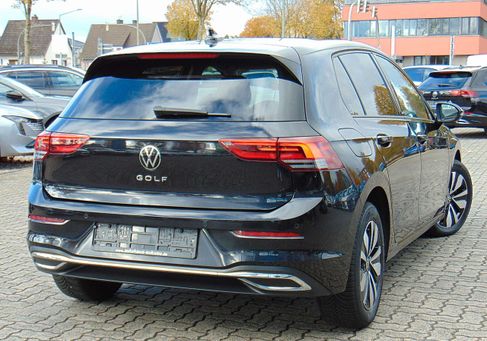 Volkswagen Golf, 2023 3