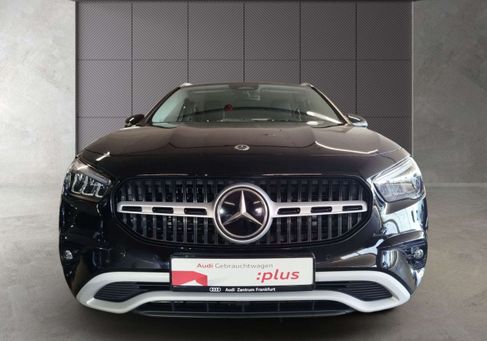 Mercedes-Benz GLA 200, 2024