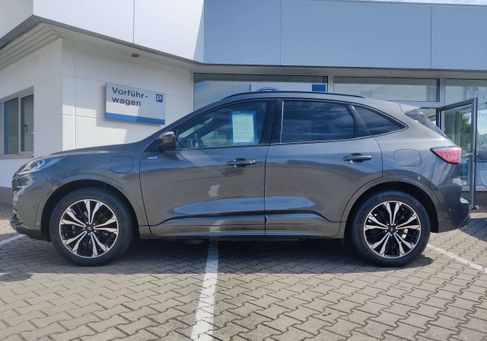 Ford Kuga, 2022
