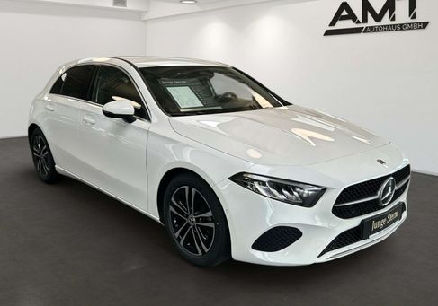 Mercedes-Benz A 200, 2023