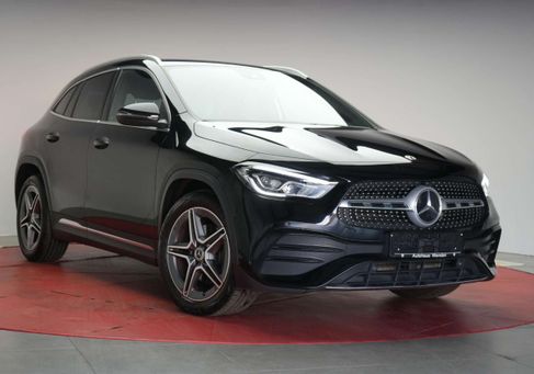 Mercedes-Benz GLA 220, 2022