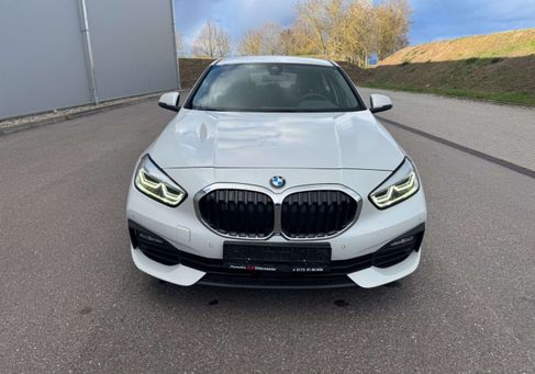BMW 118, 2023