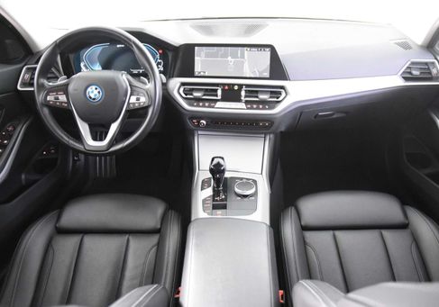 BMW 320, 2022