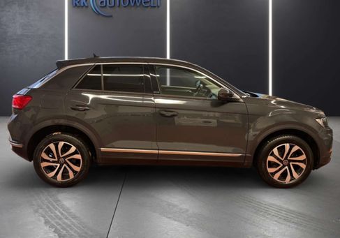 Volkswagen T-Roc, 2021