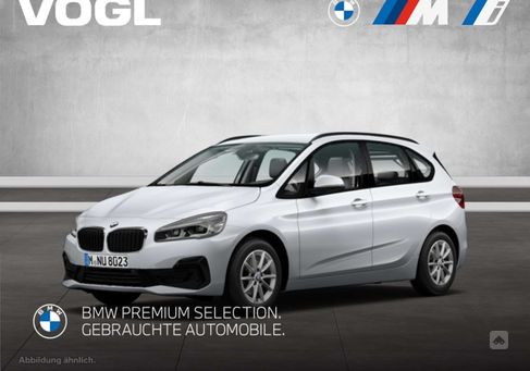 BMW 216, 2019