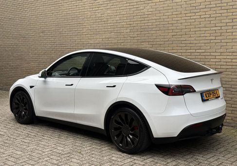 Tesla Model Y, 2023 2