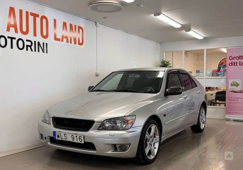 Lexus IS, 2005