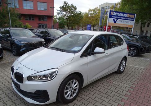 BMW 216, 2021