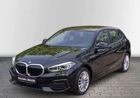 BMW 120, 2023